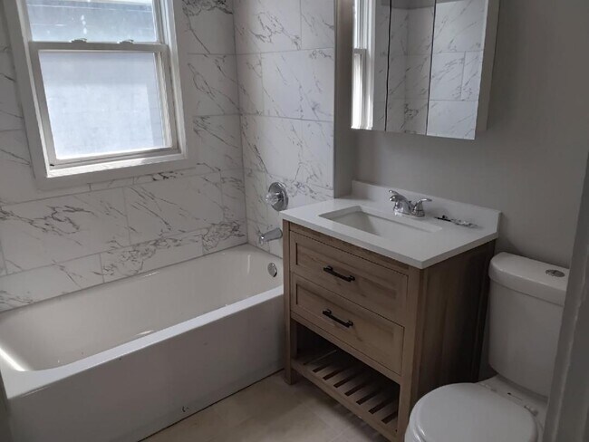 Building Photo - 2215 E 80th St