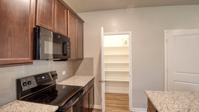 Building Photo - 4089 Cross Park Dr