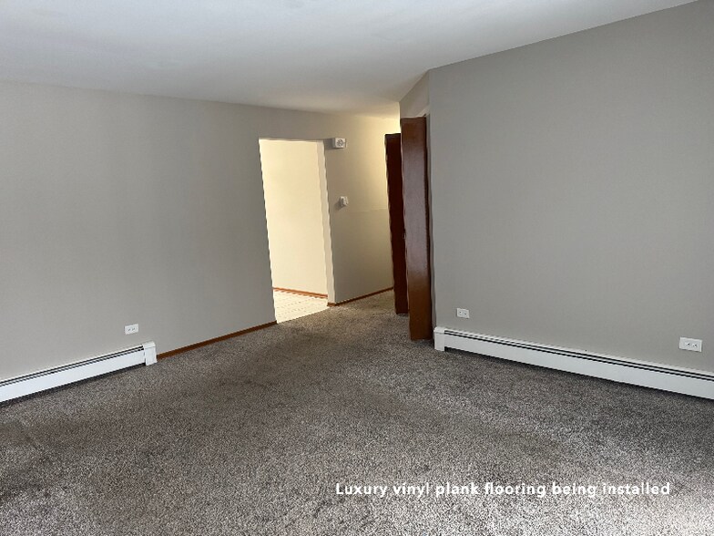 Building Photo - 9720 Ravinia Ct