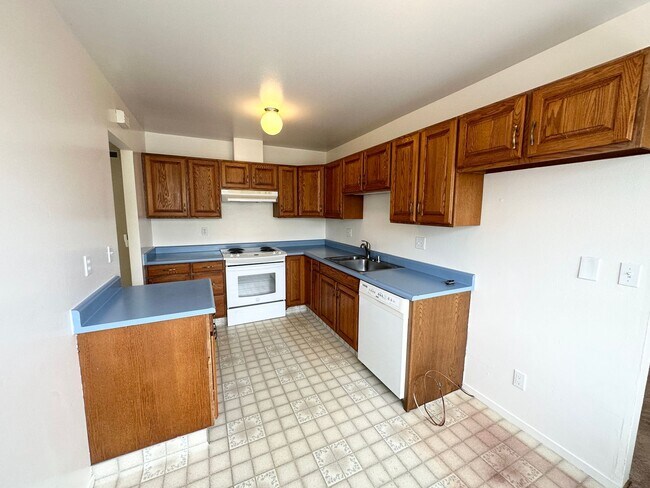Building Photo - 3 Bed 2 Bath Home in Cupertino! Great Location and Schools!