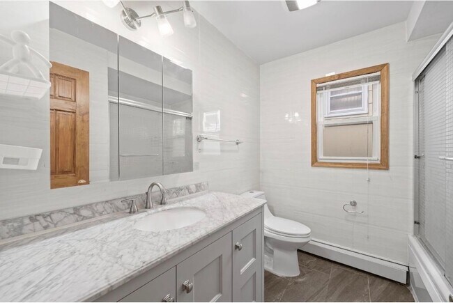 Building Photo - 93 Lord Ave