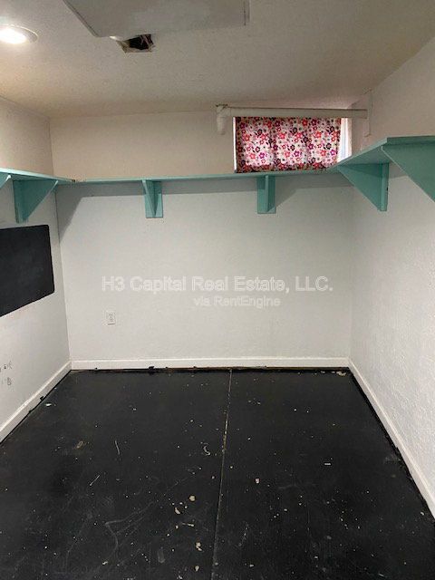 Building Photo - 1215 W Main St