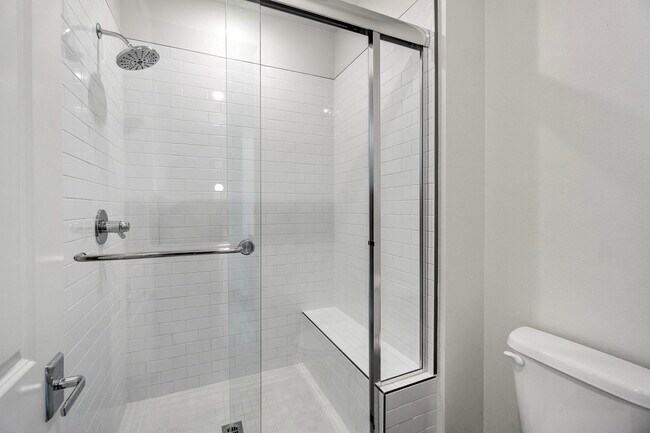 Building Photo - 1632 Doheny Way