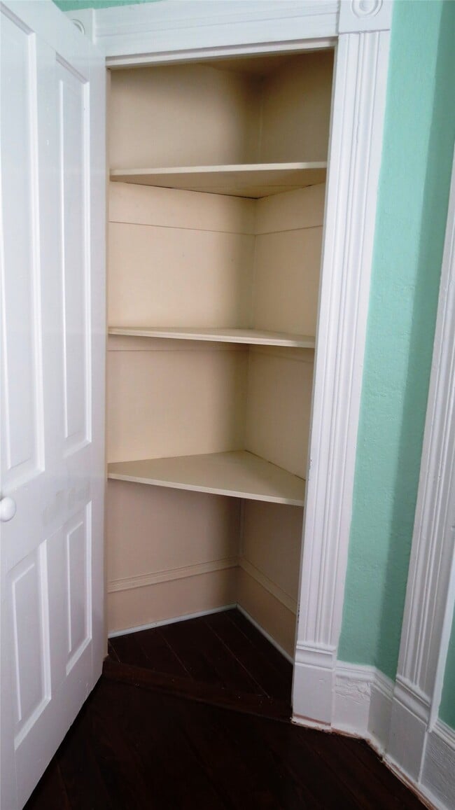 Building Photo - 2809 Avenue H