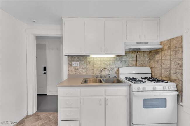 Building Photo - 508 Hammel St