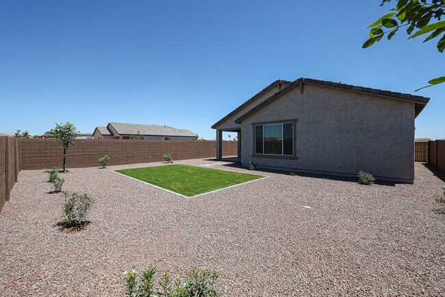 Building Photo - New 4 Bedroom + Den Home in Asante Community
