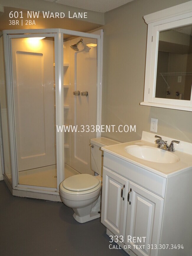 Building Photo - You'll be able to move around in this one ...