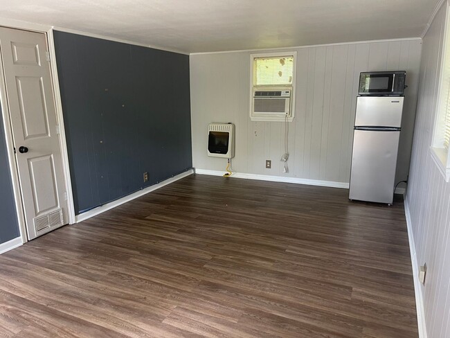 Building Photo - 721 US-62