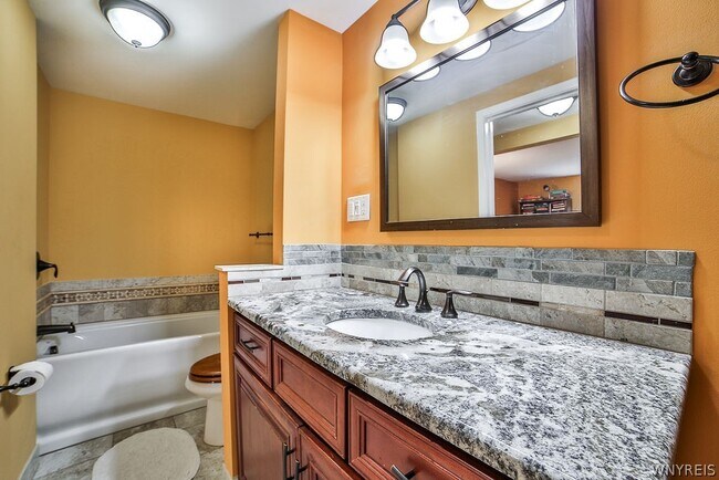 Building Photo - 32 Bernhardt Dr