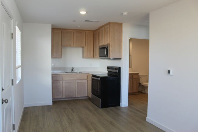 Building Photo - Sydney Park Home - New Home For Rent with ...