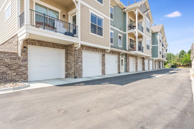 Building Photo - 4612 Hahns Peak Dr