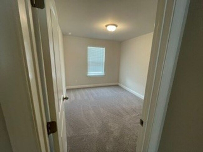 Building Photo - 4506 Skywood Ln