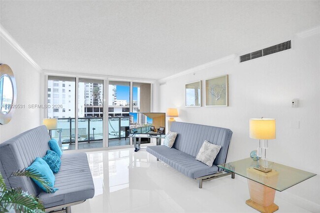 Building Photo - 2501 S Ocean Dr