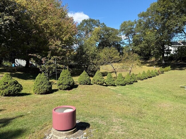 Building Photo - 435 Brown St