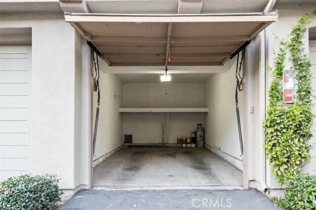 Building Photo - 2800 Keller Dr