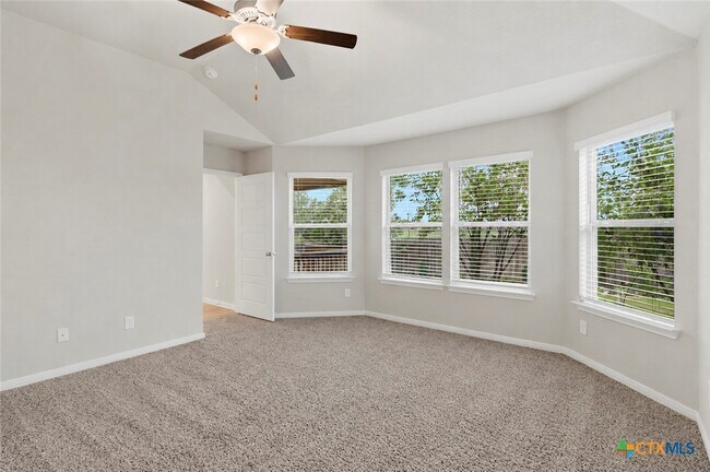 Building Photo - 2905 Greenbriar Rd