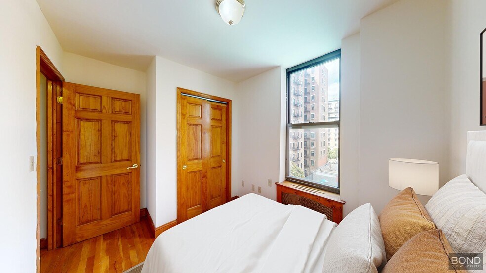 Building Photo - 244 W 109th St