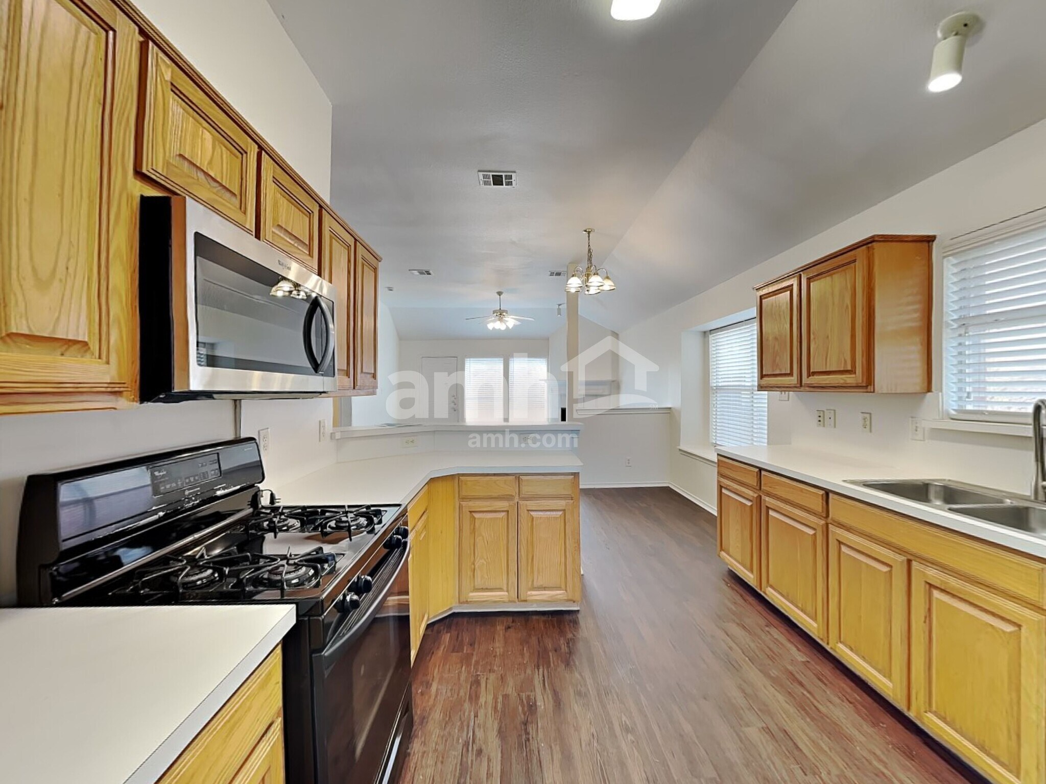 Building Photo - 1204 Buehler Ct