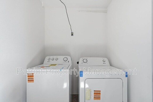 Building Photo - 3701 W Keim Dr