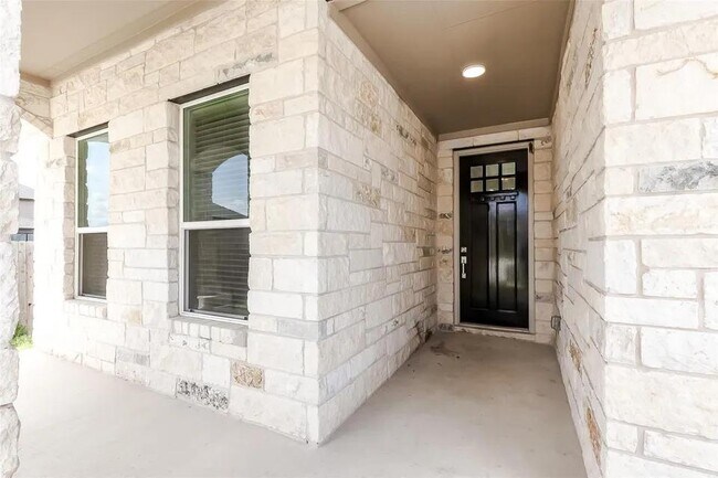 Building Photo - 716 Priscilla Ct