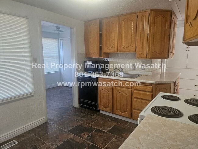 Building Photo - 297 Marvista Ln