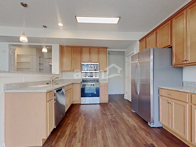 Building Photo - 4157 S Woodtrail Ln