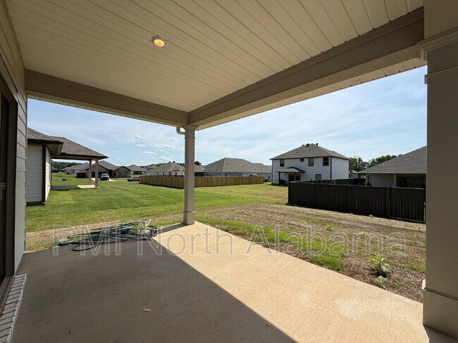 Building Photo - 204 Cobbdale Park Dr