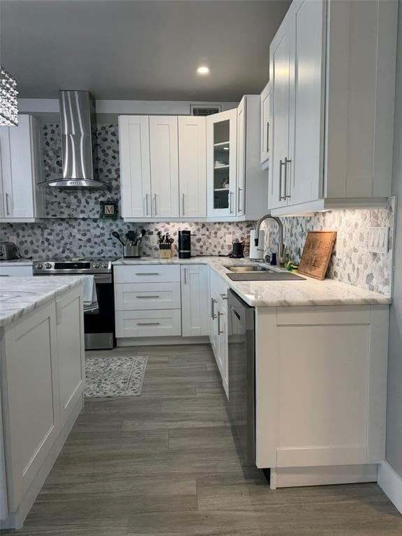 Building Photo - 1 Beach Dr SE