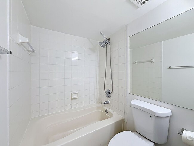 Building Photo - Super Cozy 2 bedroom in Desirable Neighborhood in coconut creek