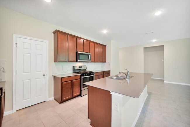 Building Photo - 9738 Birdsnest Ct