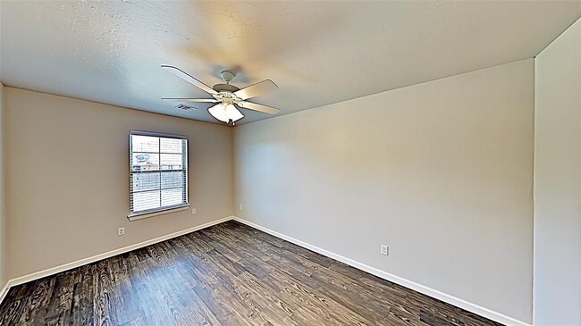 Building Photo - 11521 Keystone Cir