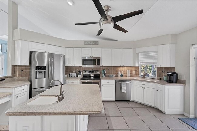 Building Photo - 11 Amberjack Terrace