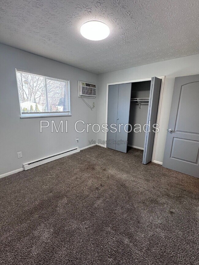 Building Photo - 1806 Whipple Ave NW