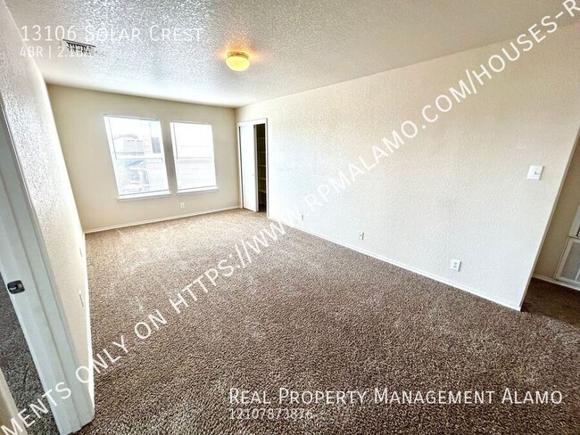 Building Photo - **MOVE IN SPECIAL** 4 Bedroom 2.5 Bath Hom...