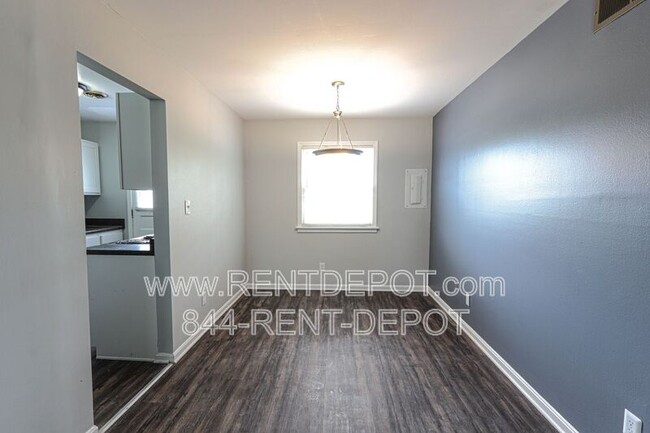 Building Photo - 2803 Ravenswood Dr