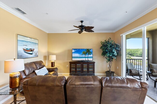 Building Photo - ** HERITAGE BAY ** 2 BED / 2 BATH - CONDO ...