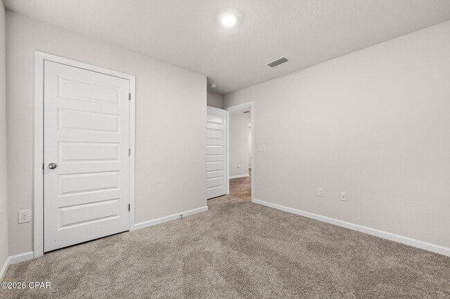 Building Photo - 5816 Viking Wy