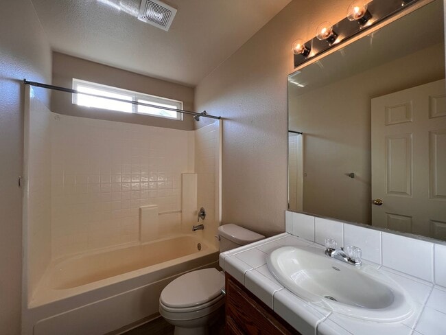 Building Photo - Great 3 bedroom Fernley home located in th...