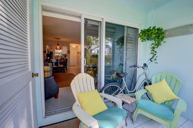 Building Photo - 207 Tropic Isle Dr