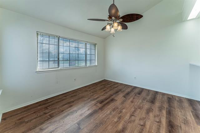 Building Photo - 502 Prairie Dell St