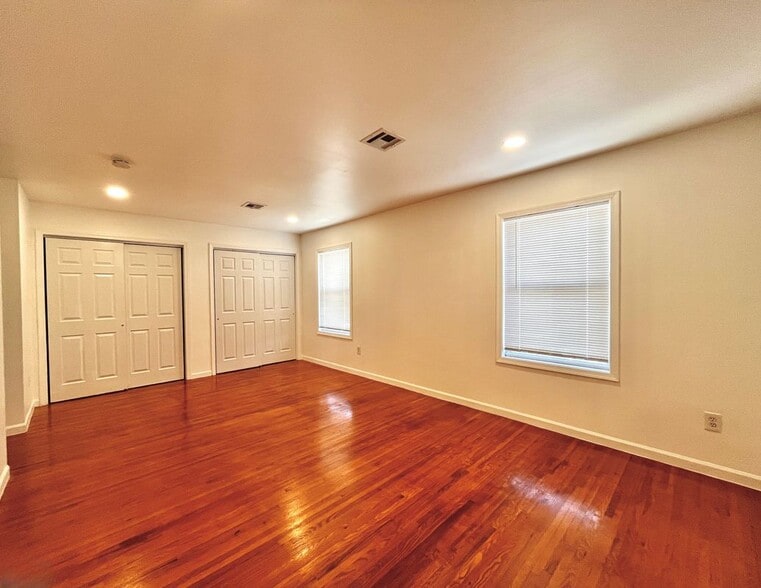 Building Photo - 7100 Durham Ave