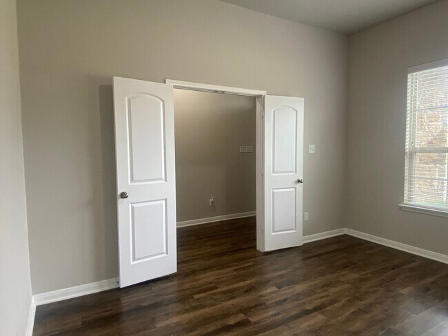 Building Photo - 3 BEDROOM, PLUS OFFICE, BELTON ISD