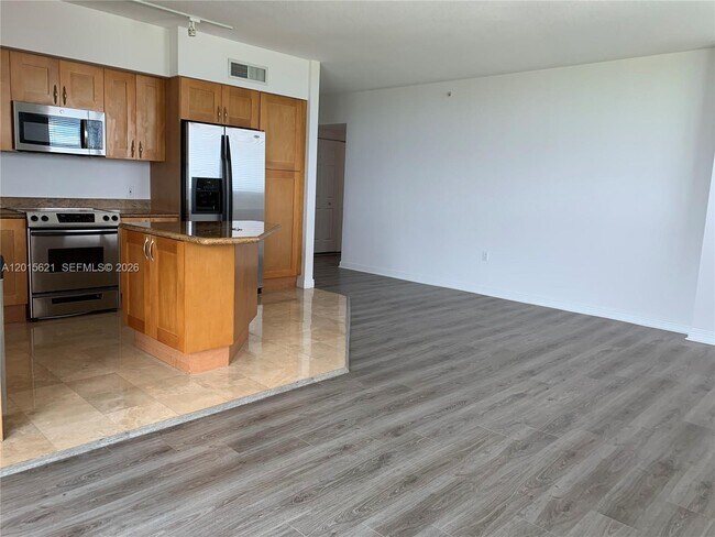 Building Photo - 1745 E Hallandale Beach Blvd