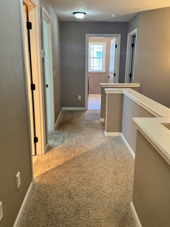 Building Photo - NEW TO MARKET/ LARGE 2 STORY HOME ON PRIVA...
