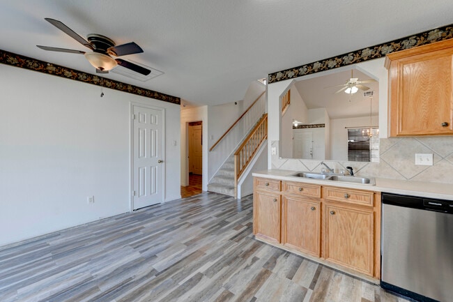 Building Photo - 4201 Thunder Creek Dr