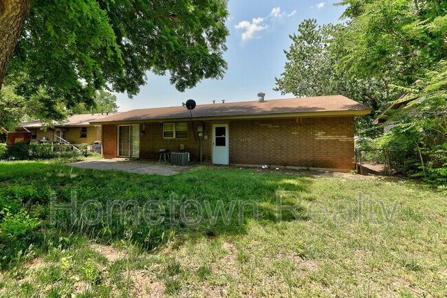 Building Photo - 5216 Creekwood Terrace