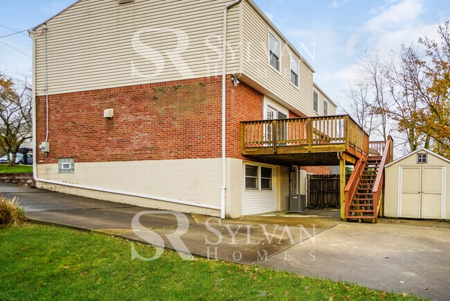 Building Photo - Because location IS everything!