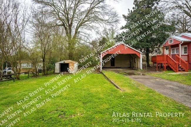 Building Photo - 400 3rd St E