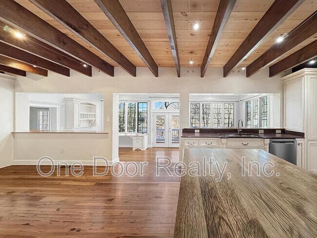 Building Photo - 109 Elizabeth Meriwether