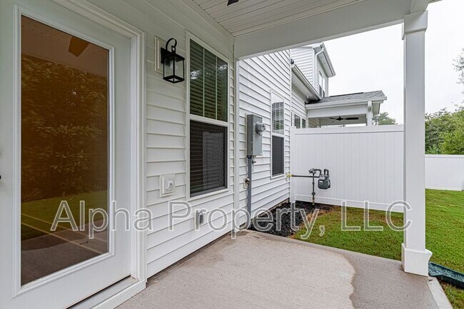 Building Photo - 1554 Shallons Ct
